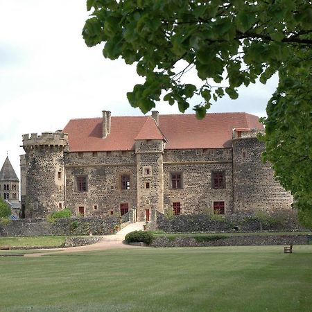 Chateau Royal De Saint-Saturnin Servis gambar