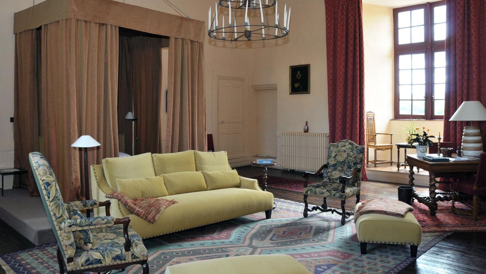 Chateau Royal De Saint-Saturnin Luaran gambar